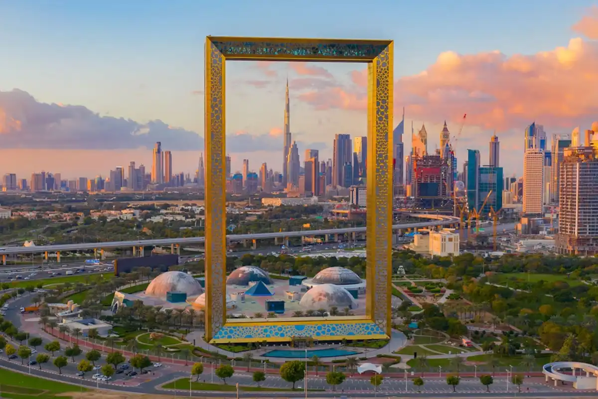 Discover the Iconic Dubai Frame